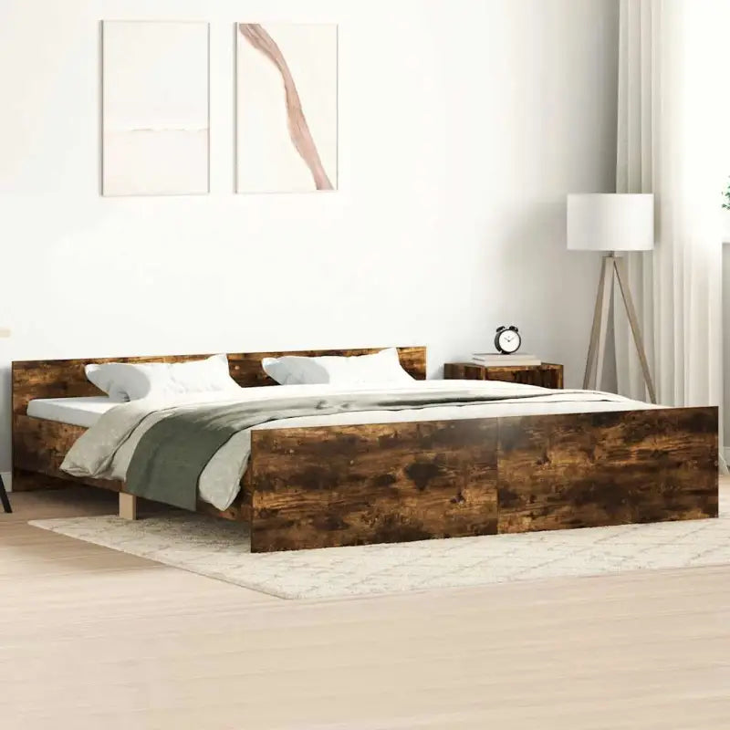 Bedframe in Grijs Sonoma voor een stevige en stabiele nachtrust - Gerookt eiken / 200 x 200 cm - Bedden & bedframes