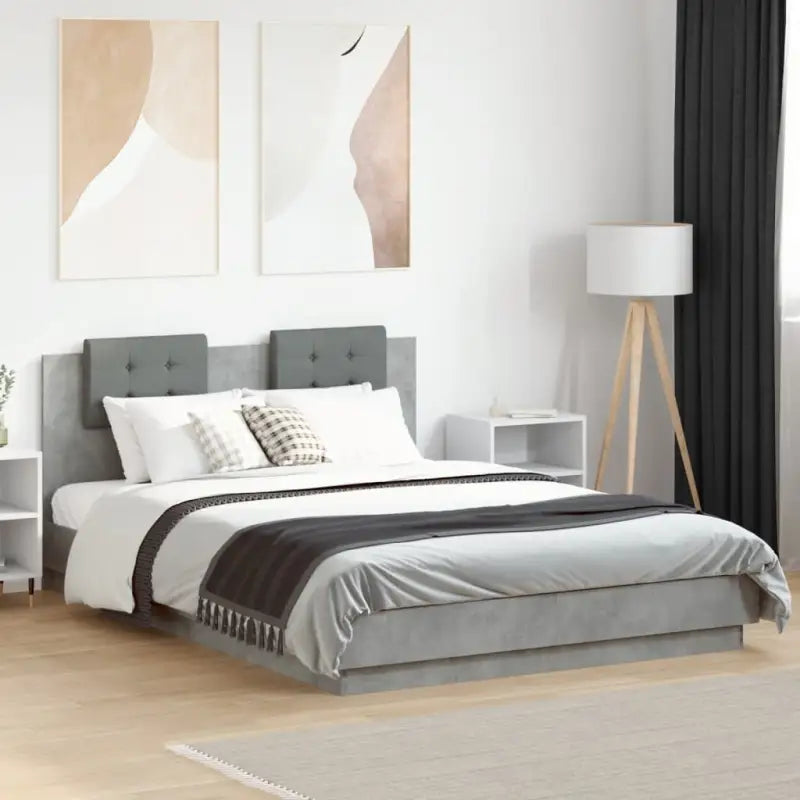 Bedframe met hoofdeinde en multiplex lattenbodem van bewerkt hout - Betongrijs / 120 x 200 cm - Bedden & bedframes