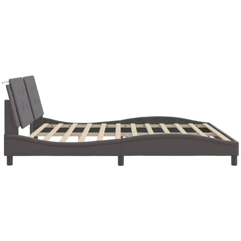 Bedframe met hoofdeinde in grijs materiaal en multiplex lattenbodem - Bedden & bedframes