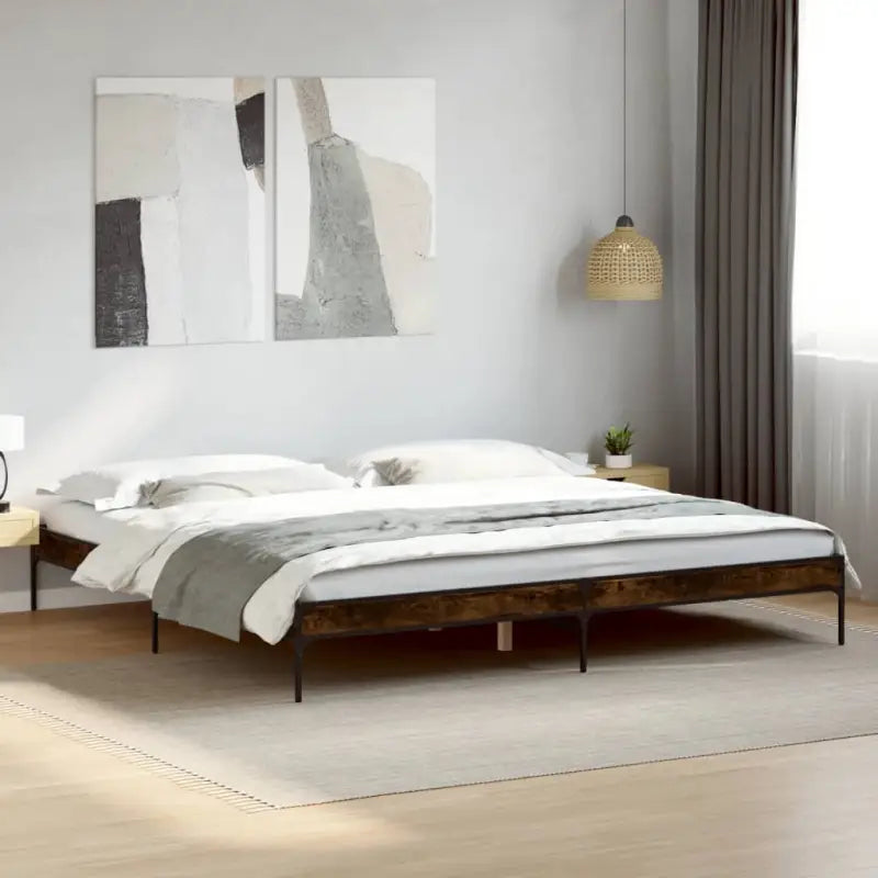 Bedframe met metalen poten en multiplex lattenbodem van bewerkt hout - Gerookt eiken / 200 x 200 cm / 30 cm - Bedden &