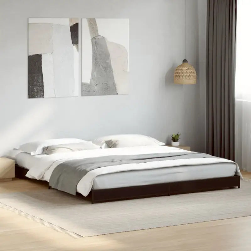 Bedframe met metalen poten en multiplex lattenbodem van bewerkt hout - Zwart / 200 x 200 cm / 14.5 cm - Bedden &