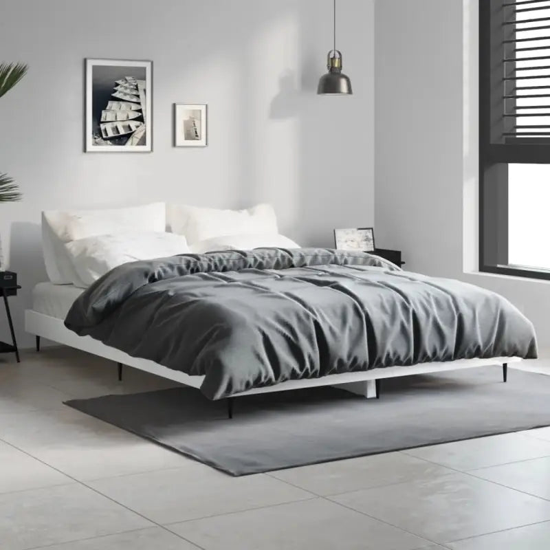 Bedframe met metalen poten en multiplex lattenbodem voor goede nachtrust - Hoogglans wit / 140 x 190 cm - Bedden &