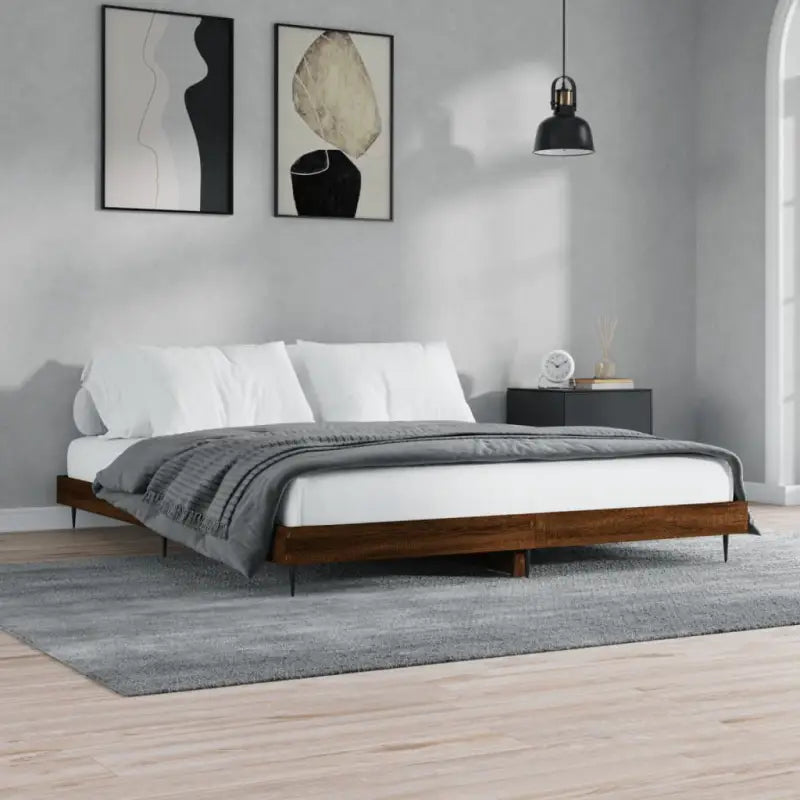 Bedframe met metalen poten en multiplex lattenbodem voor goede nachtrust - bruin eikenkleur / 200 x 200 cm - Bedden &