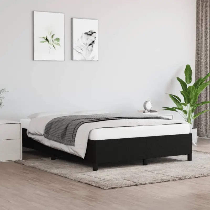 Bedframe met multiplex lattenbodem voor een stevige ademende slaapplaats - Zwart / 140 x 200 cm / 35 cm - Bedden &