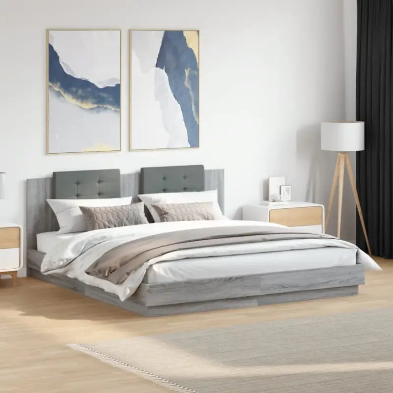 Bedframe met rgb led-verlichting en hoofdeinde voor een stijlvolle slaapkamer - Grijs sonoma / 200 x 200 cm - Bedden &