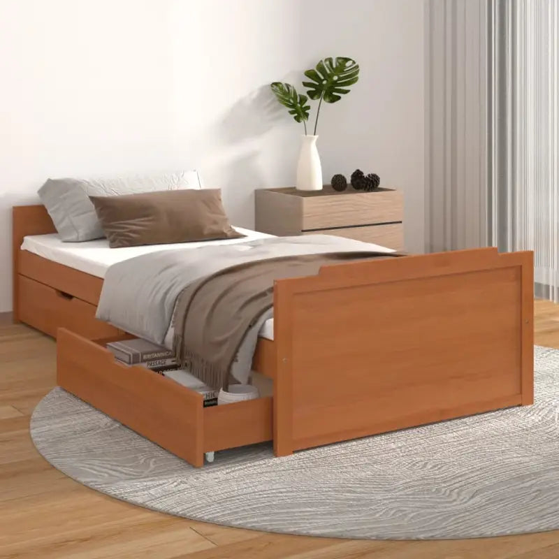 Bedframe van massief grenenhout met rustieke uitstraling - Honingbruin - Bedden & bedframes