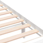 Bedframe van massief grenenhout met tijdloos ontwerp voor de slaapkamer - Bedden & bedframes
