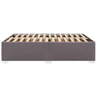 Bedframe van massief Grenenhout voor een duurzame en stijlvolle slaapkamer - Bedden & bedframes