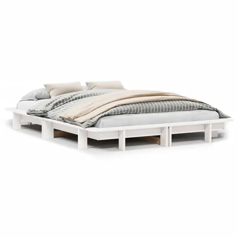 Bedframe van massief grenenhout voor een stabiele en duurzame slaapkamer - Bedden & bedframes