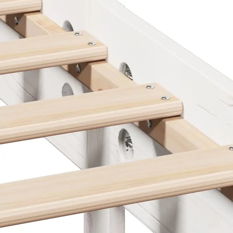 Bedframe van massief grenenhout voor een stabiele en duurzame slaapkamer - Bedden & bedframes
