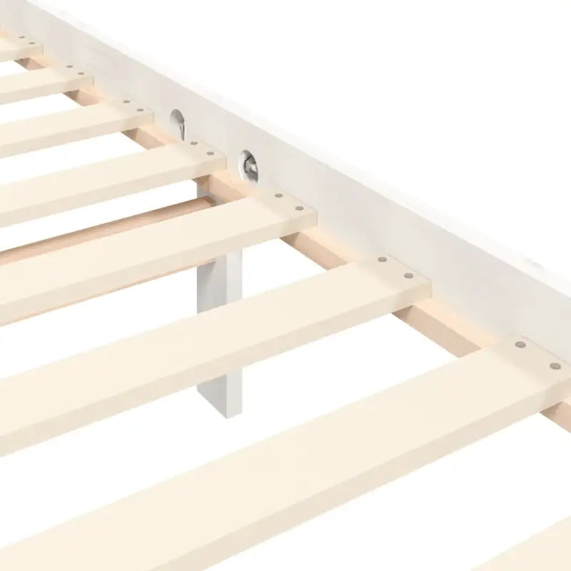 Bedframe van massief grenenhout voor uitstekende ondersteuning en stijl - Bedden & bedframes
