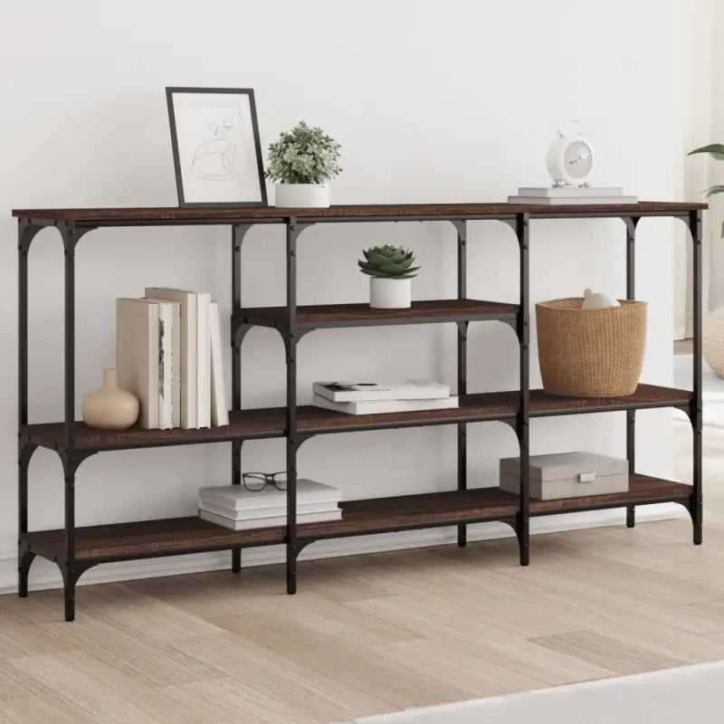 Bijzettafels met bewerkt hout en metalen frame voor een onderhoudsvrije look - Bijzettafels