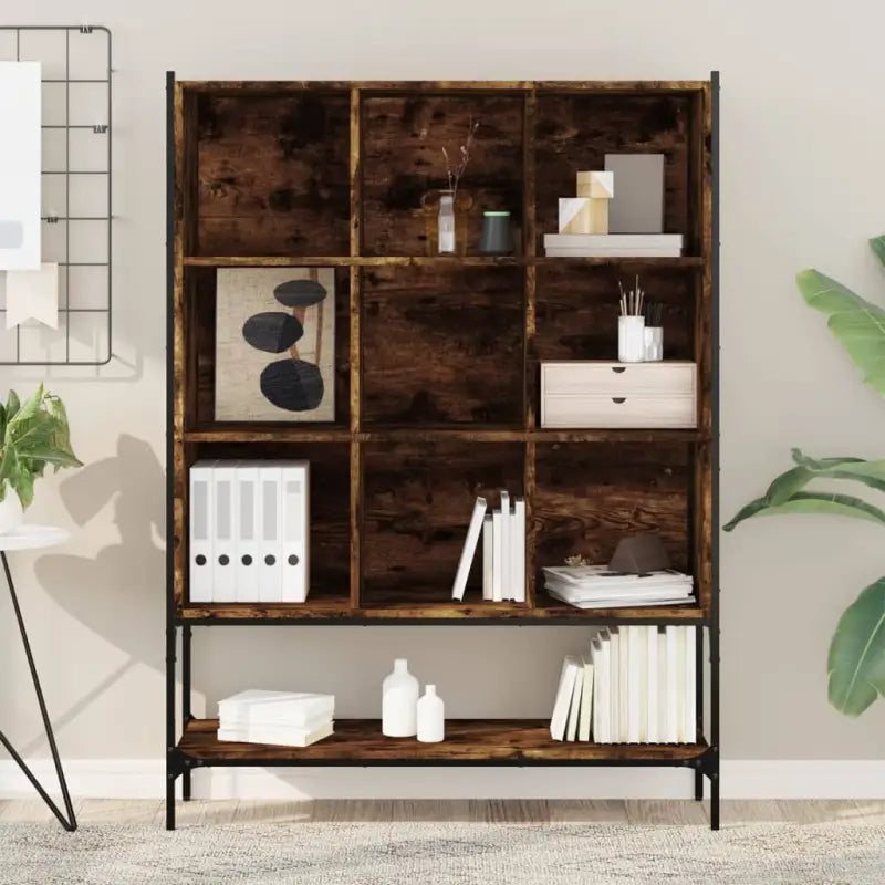 Boekenkast met bewerkt hout en stevige constructie voor je interieur - Boekenkasten