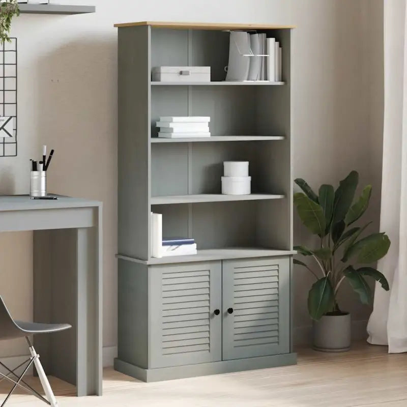 Boekenkast van massief grenenhout met metalen knoppen voor rustieke charme - Boekenkasten