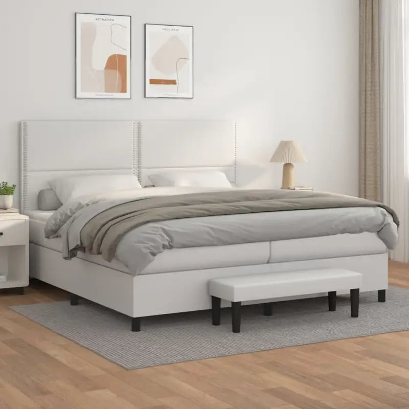 Boxspringbed met hoogwaardig kunstleer in grijs materiaal voor rustgevende nachten - Wit / 200 x 200 cm / Effen
