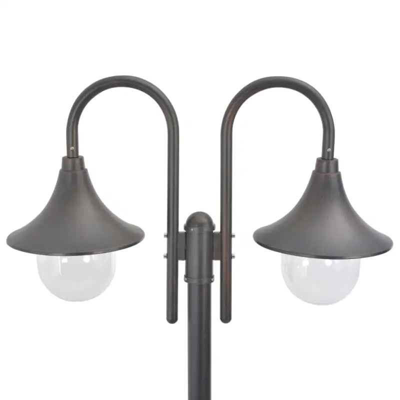 Buitenverlichting met PVC lampenkap voor een veilige en sfeervolle tuin - Buitenverlichting