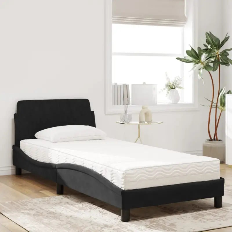 Comfortabel bed met multiplex lattenbodem en 22d PU-schuim voor optimale nachtrust - Bedden & bedframes