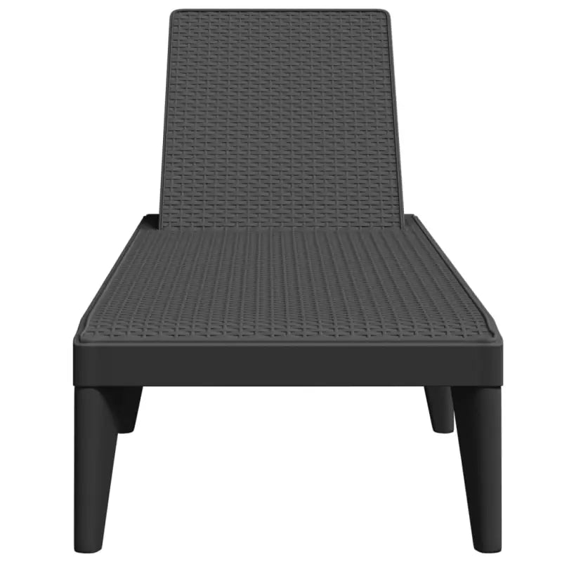 Comfortabele ligbed met verstelbare rugleuning en rattan uitstraling - Ligstoelen