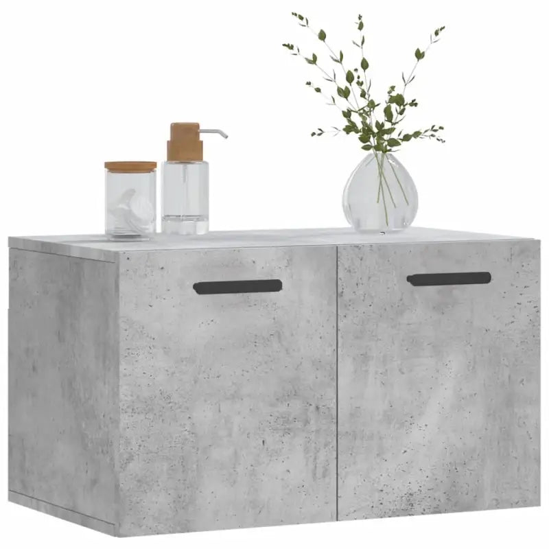 Decoreer met een wandkast van bewerkt hout voor een praktische uitstraling - Opbergkasten & lockerkasten