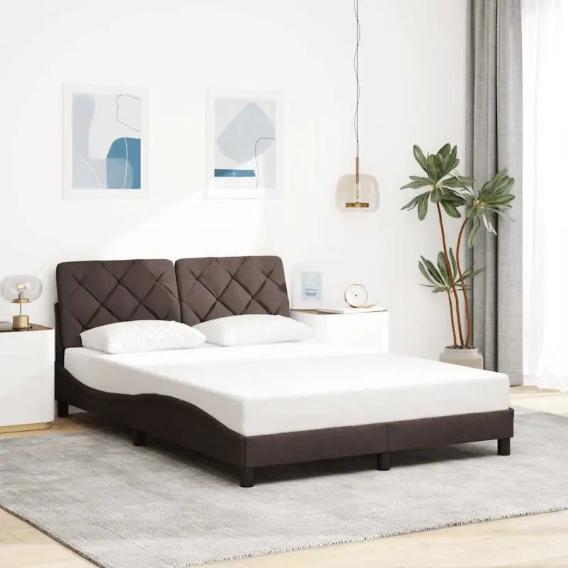 Donkerbruin bedframe met ademend vermogen en comfortabel polyesterstof - Bedden & bedframes