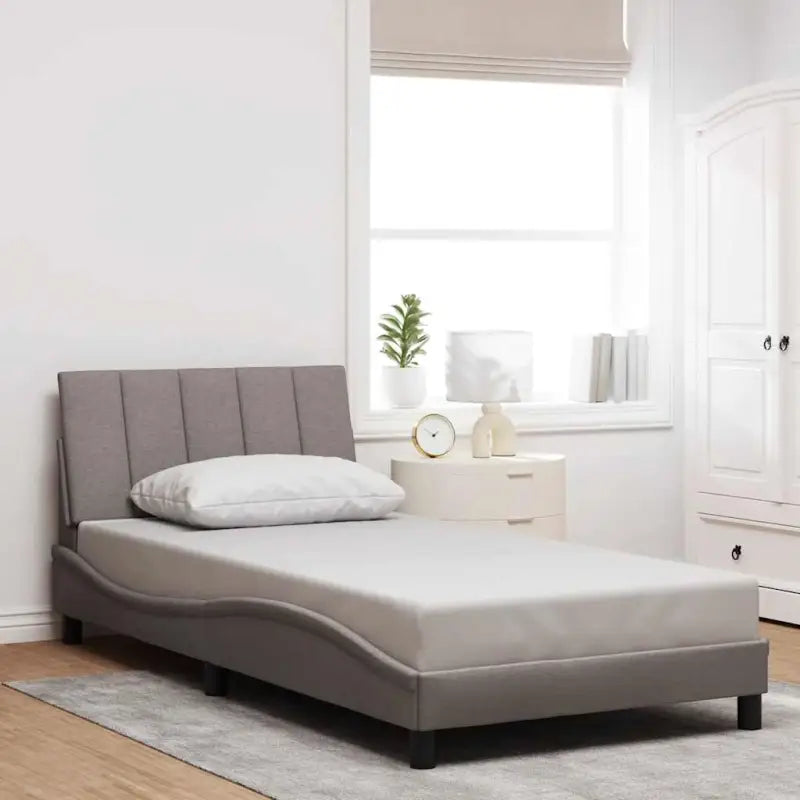Donkergrijs bedframe met ademend vermogen en duurzaam polyester doek - Taupe / 100 x 200 cm - Bedden & bedframes