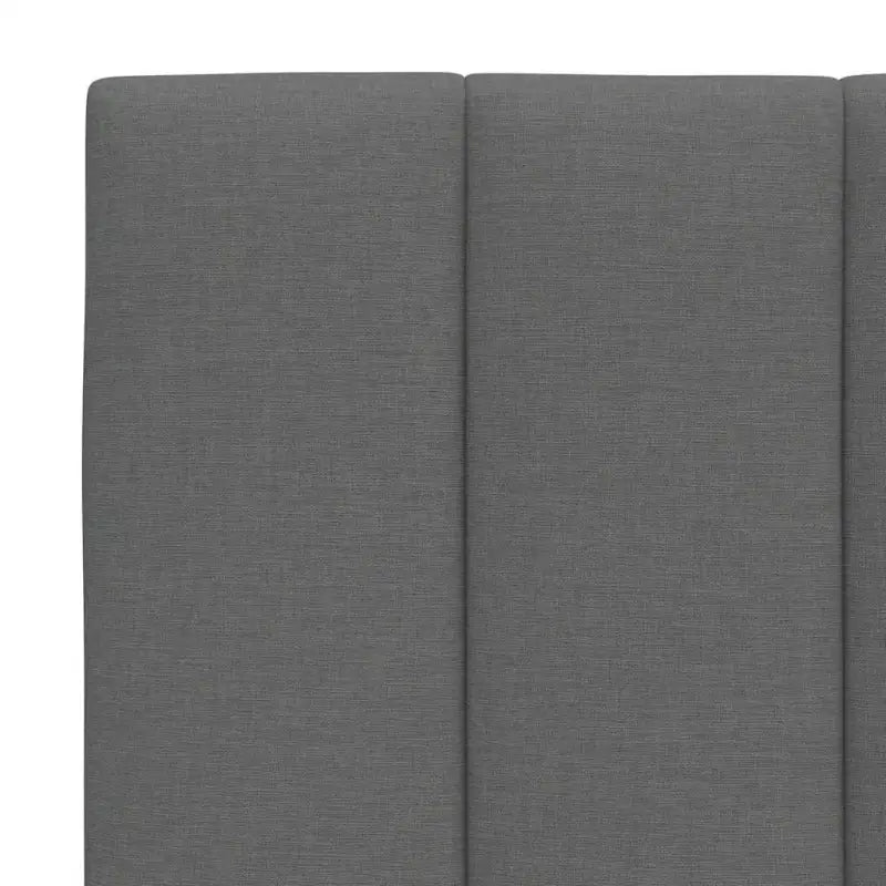 Donkergrijs bedframe met multiplex lattenbodem en hoofdeindekussen - Bedden & bedframes