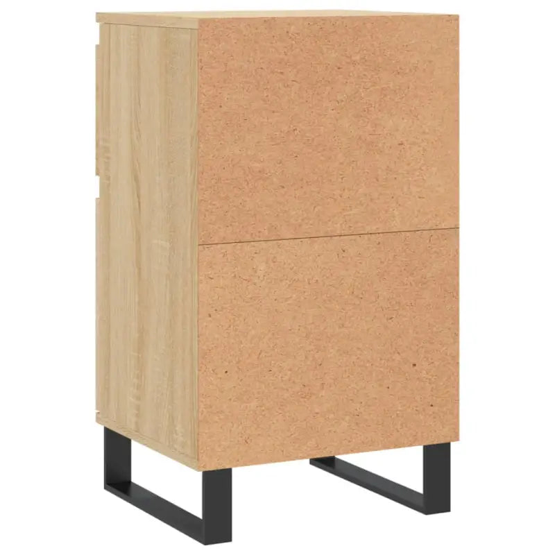 Dressoirs van bewerkt hout met ijzeren poten voor een tijdloze uitstraling - Dressoirs & buffetkasten