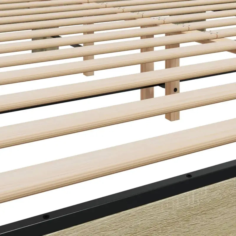 Duurzaam bedframe met bewerkt hout en multiplex lattenbodem - Bedden & bedframes