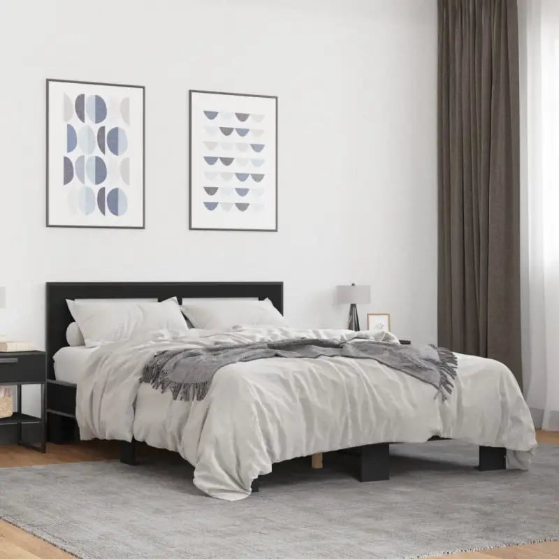 Duurzaam bedframe met bewerkt hout en multiplex lattenbodem - Zwart / 140 x 200 cm - Bedden & bedframes
