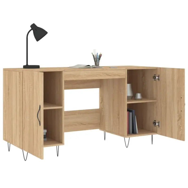 Eenvoudig bureau van bewerkt hout voor een elegante werkruimte - Bureaus