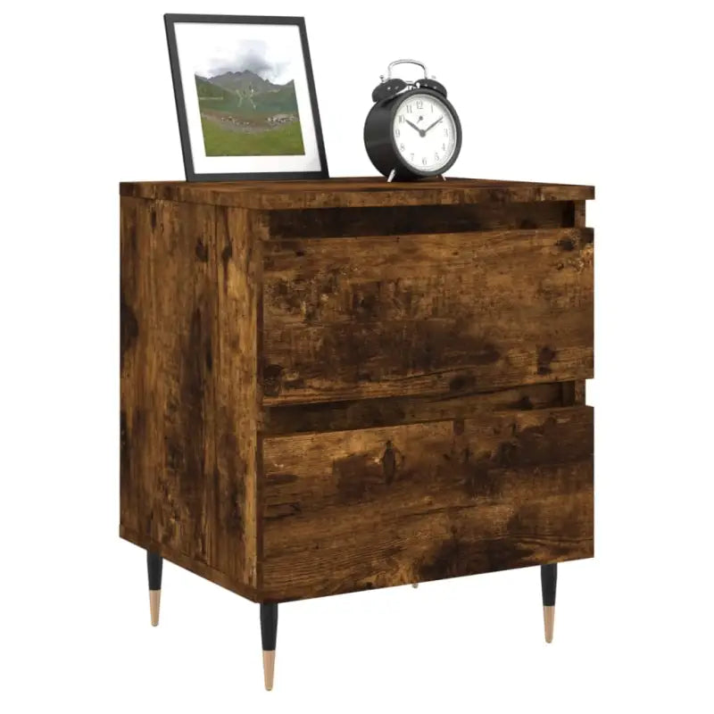 Eenvoudig nachtkastje van bewerkt hout met tijdloos ontwerp - Nachtkastjes