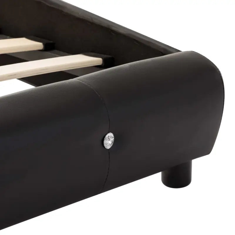 Elegant bedframe met comfortabel hoofdeinde voor een moderne slaapkamer - Bedden & bedframes