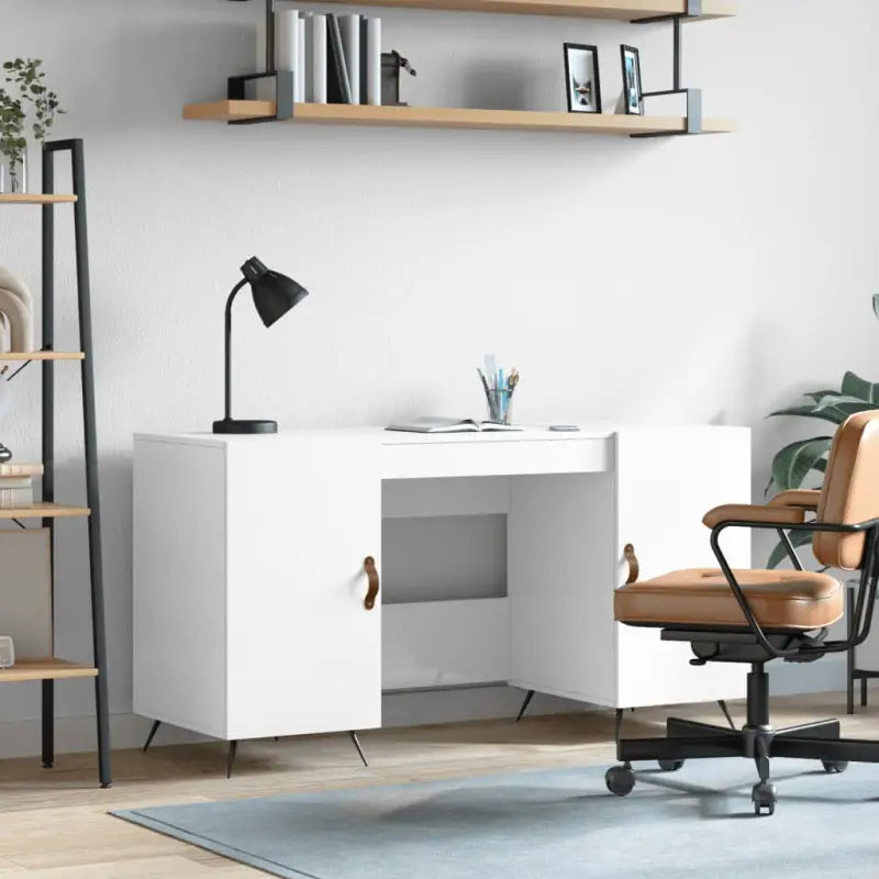 Elegante bureau van bewerkt hout voor studeer- en werkkamers - Hoogglans wit - Bureaus