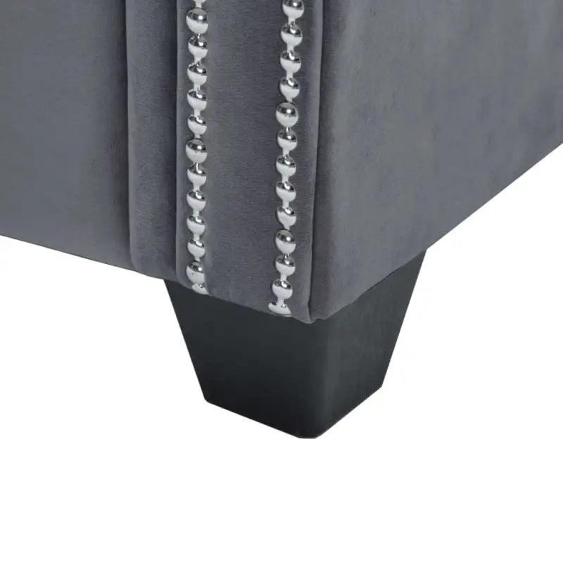 Elegante Chesterfield bank met houten frame en kristallen knopen - Grijs / L-vormig - Banken