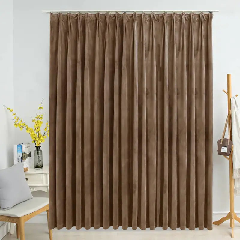 Elegante fluwelen gordijnen met metalen haken voor warmte en privacy - Gordijnen & vitrages