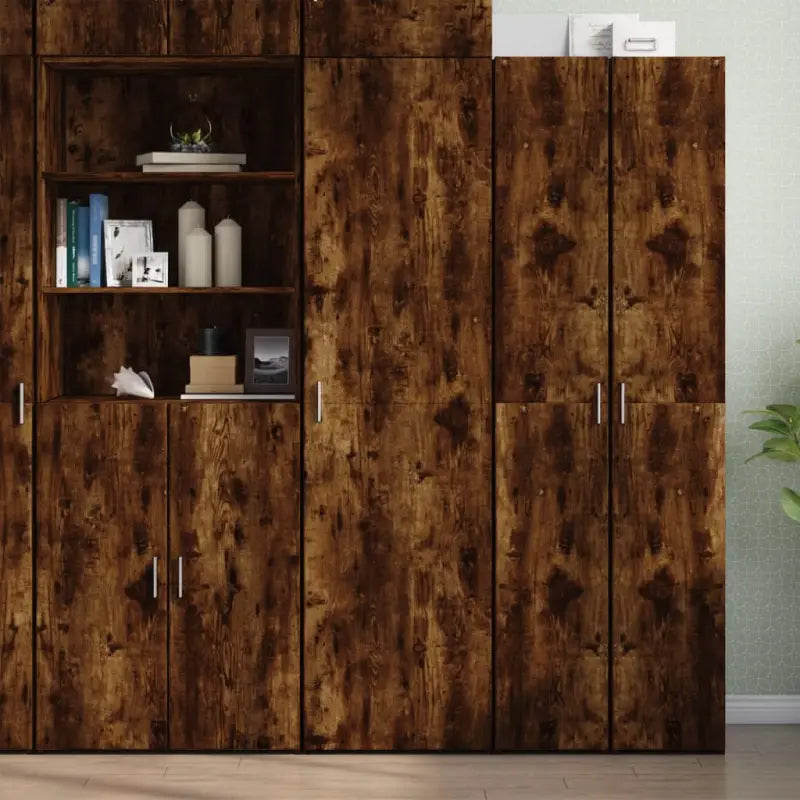 Elegante hoge kast van bewerkt hout voor een stijlvolle inrichting - Gerookt eiken / 1 - Dressoirs & buffetkasten