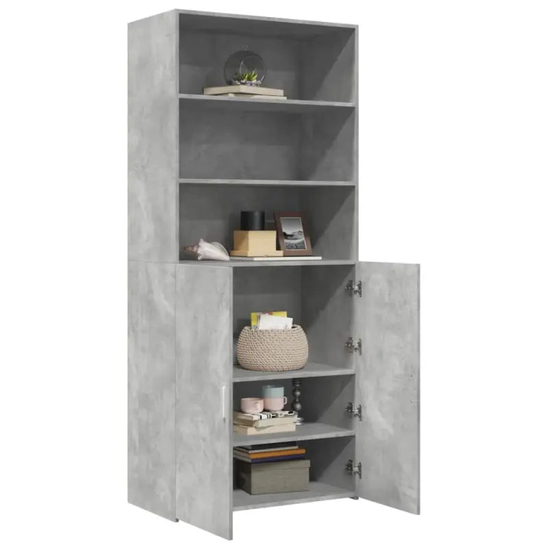 Elegante hoge kast van bewerkt hout voor een stijlvolle interieur uitstraling - Dressoirs & buffetkasten