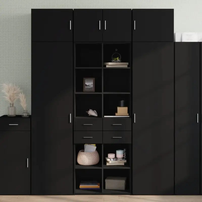Elegante hoge kast van bewerkt hout voor jouw bestaande interieur - Zwart / 1 - Dressoirs & buffetkasten