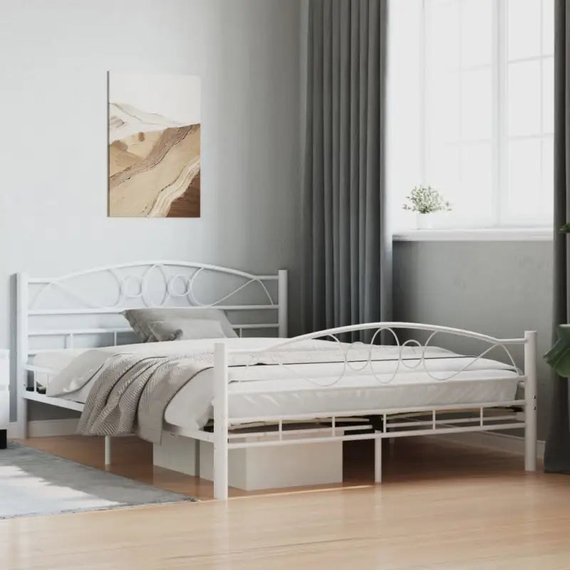 Elegante metalen bedframe voor een klassieke slaapkamer sfeer - Wit / 140 x 200 cm - Bedden & bedframes