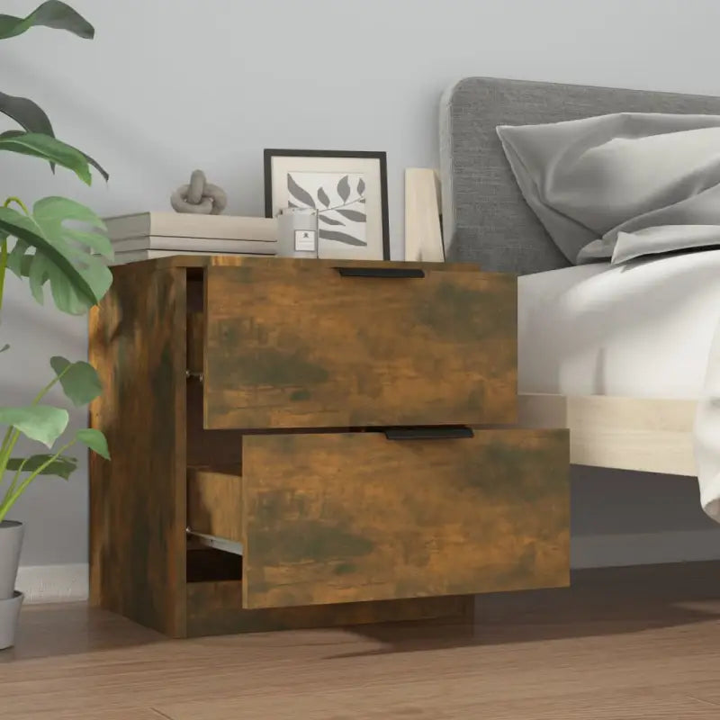 Elegante nachtkastjes van bewerkt hout voor een tijdloze uitstraling - Nachtkastjes