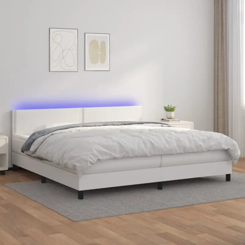 Grijze boxspring met matras en LED voor een rustgevende slaapkamer - Wit / 200 x 200 cm / Effen met spijkers - Bedden &