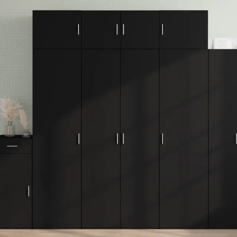 Hoge kast in grijs sonoma van bewerkt hout met stijlvolle uitstraling - Zwart / 1 - Dressoirs & buffetkasten