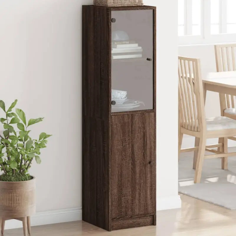 Hoge kast met glazen deur voor een trendy en duurzame interieurstijl - Dressoirs & buffetkasten