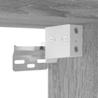 Hoge kast met ijzeren poten en bewerkt hout voor een trendy interieur - Dressoirs & buffetkasten