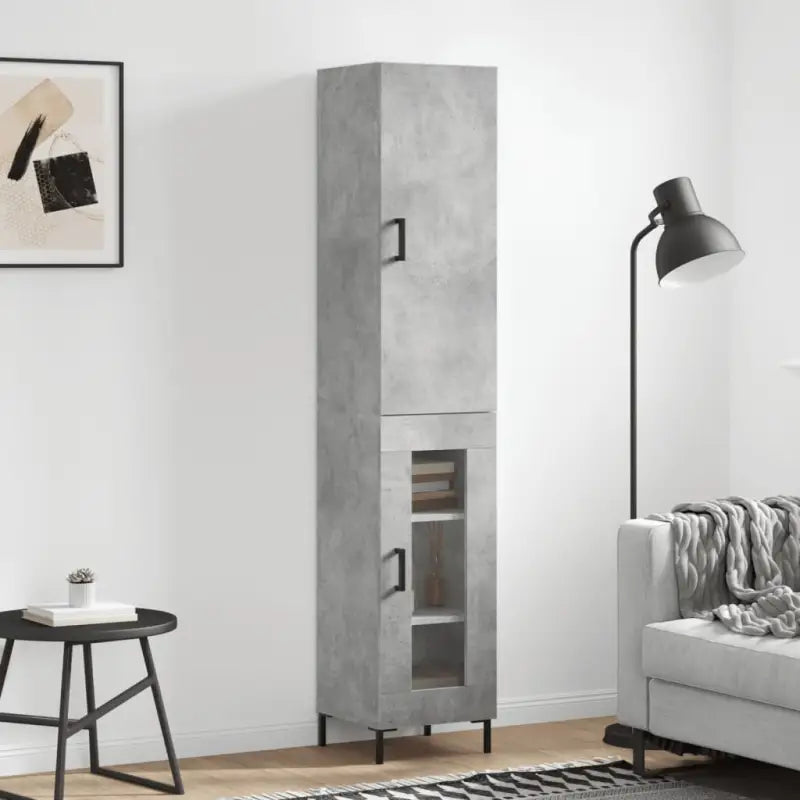 Hoge kast van bewerkt hout met duurzame charme en stijlvolle uitstraling - Betongrijs / 1 / 1 glazen deur - Dressoirs &