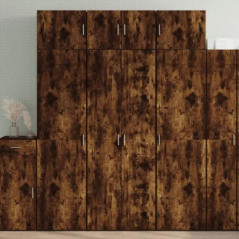 Hoge kast van bewerkt hout met elegante en duurzame uitstraling - Gerookt eiken / 1 - Dressoirs & buffetkasten