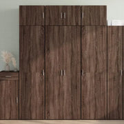 Hoge kast van bewerkt hout met elegante en duurzame uitstraling - Dressoirs & buffetkasten