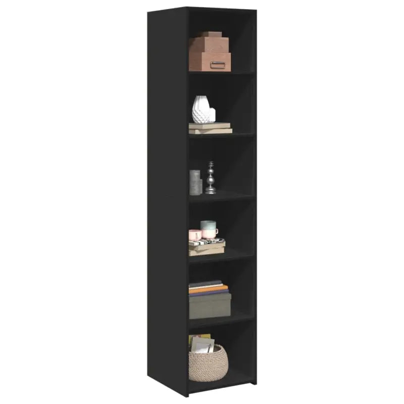 Hoge kast van bewerkt hout voor een elegante uitstraling in je bestaande interieur - Dressoirs & buffetkasten