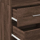 Hoge kast van bewerkt hout voor een klassieke en praktische inrichting - Dressoirs & buffetkasten