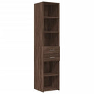 Hoge kast van bewerkt hout voor een klassieke en praktische inrichting - Dressoirs & buffetkasten